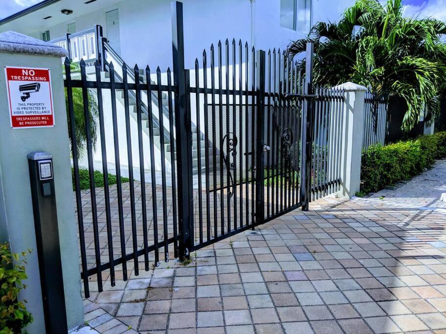 A2 - Endless Summer Vacation Rentals - 3 Bedroom Apartment Close To Casino Fort Lauderdale Eksteriør billede